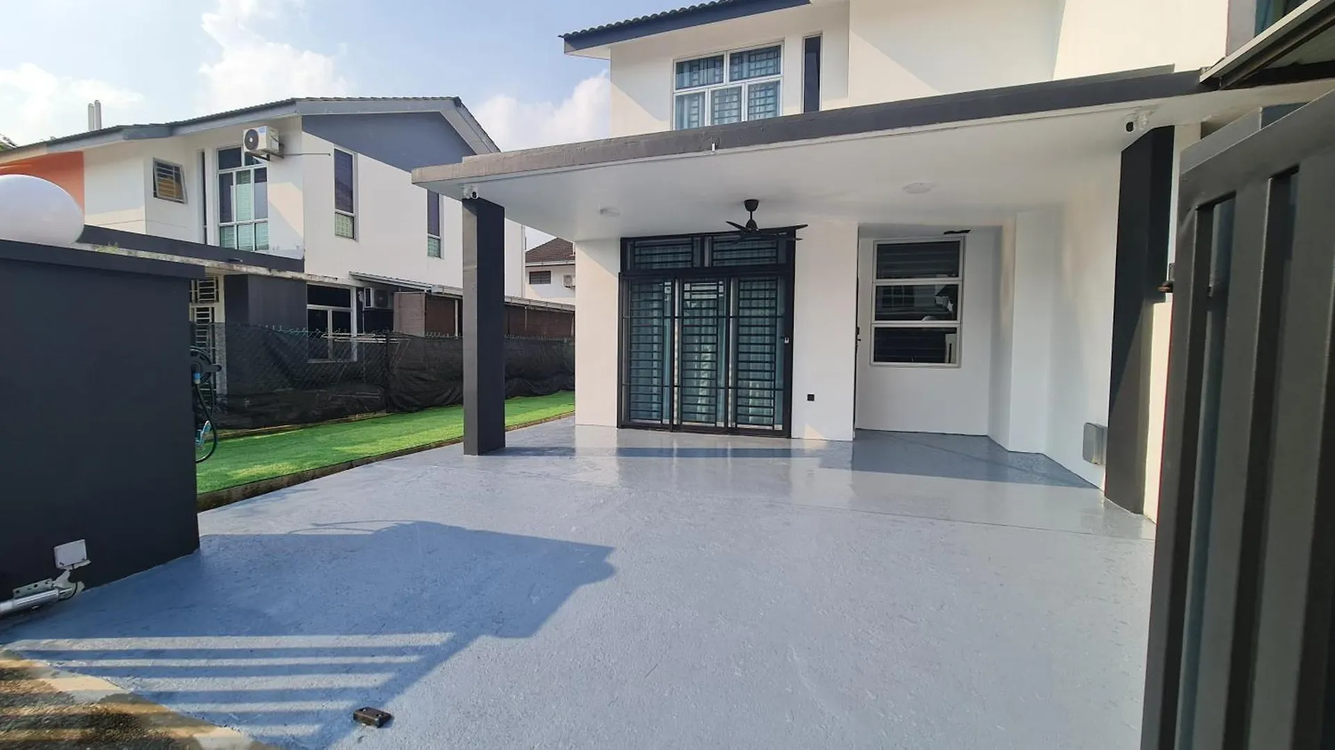Jmkt 549 Homestay 8-10Pax Mutiara Rini Johor Bahru 0*,  Malaysia